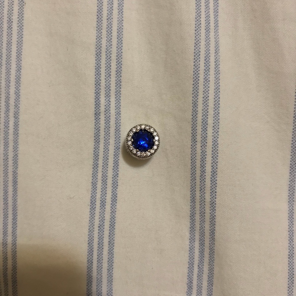 Pandora ESSENCE Peace bead in mint condition